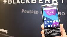 FILES-US-IT-LIFESTYLE-CANADA-CHINA-BLACKBERRY-TCL