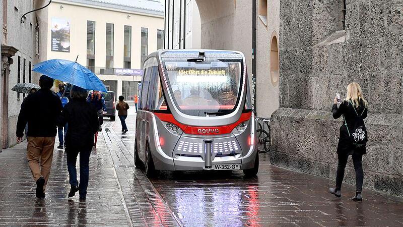 Erster Test: Autonom fahrender Elektro-Bus als Zubringer unterwegs