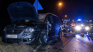 Verkehrsunfall mit drei beteiligten Fahrzeugen