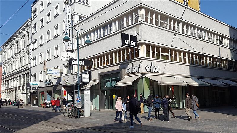 Denkmalschutz trifft Moderne in der neuen Raiffeisenlandesbank-Filiale